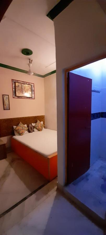 G Vibes Guest House Agra  Ngoại thất bức ảnh