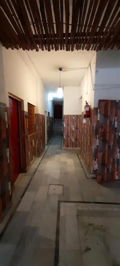 G Vibes Guest House Agra  Ngoại thất bức ảnh