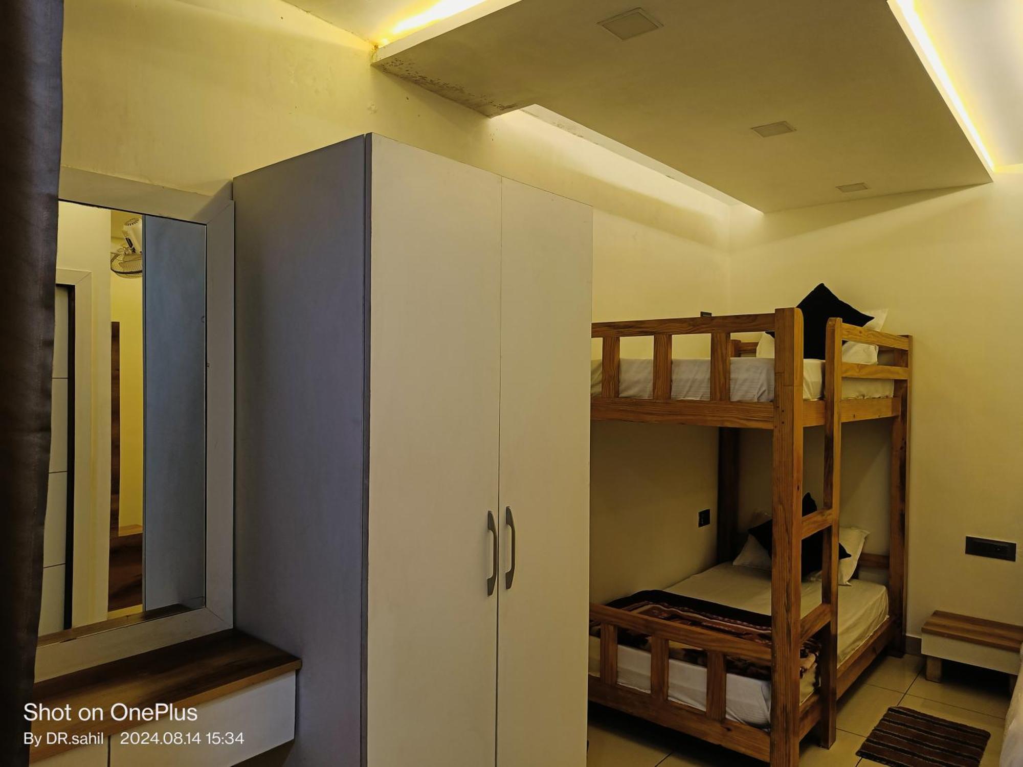 G Vibes Guest House Agra  Ngoại thất bức ảnh